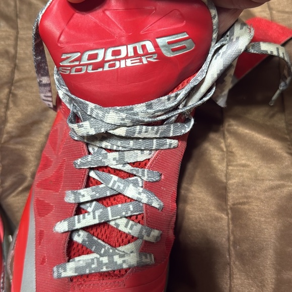 LeBron Zoom Soldier 6 - Picture 5 of 5